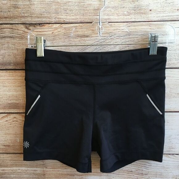 ATHLETA CROSS IT SHORTIE IN BLACK‎ - Picture 1 of 4